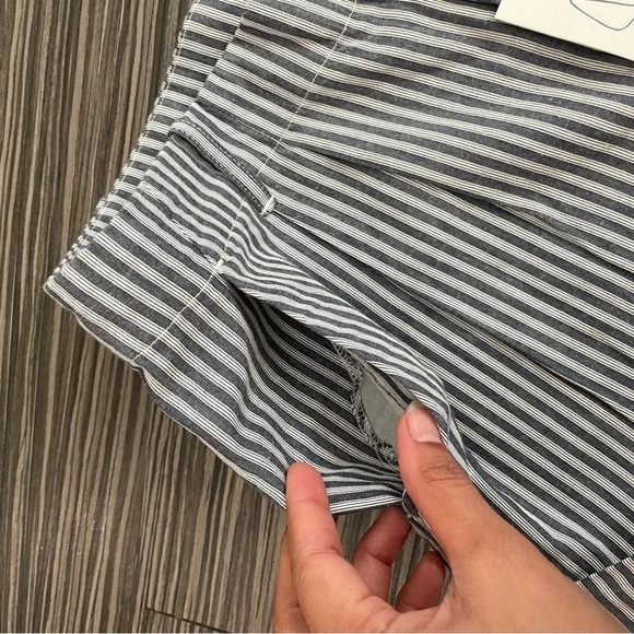 NWT JOIE Gray White 100% Cotton Striped Seersucker Linen Shorts Size 2 - Picture 5 of 8